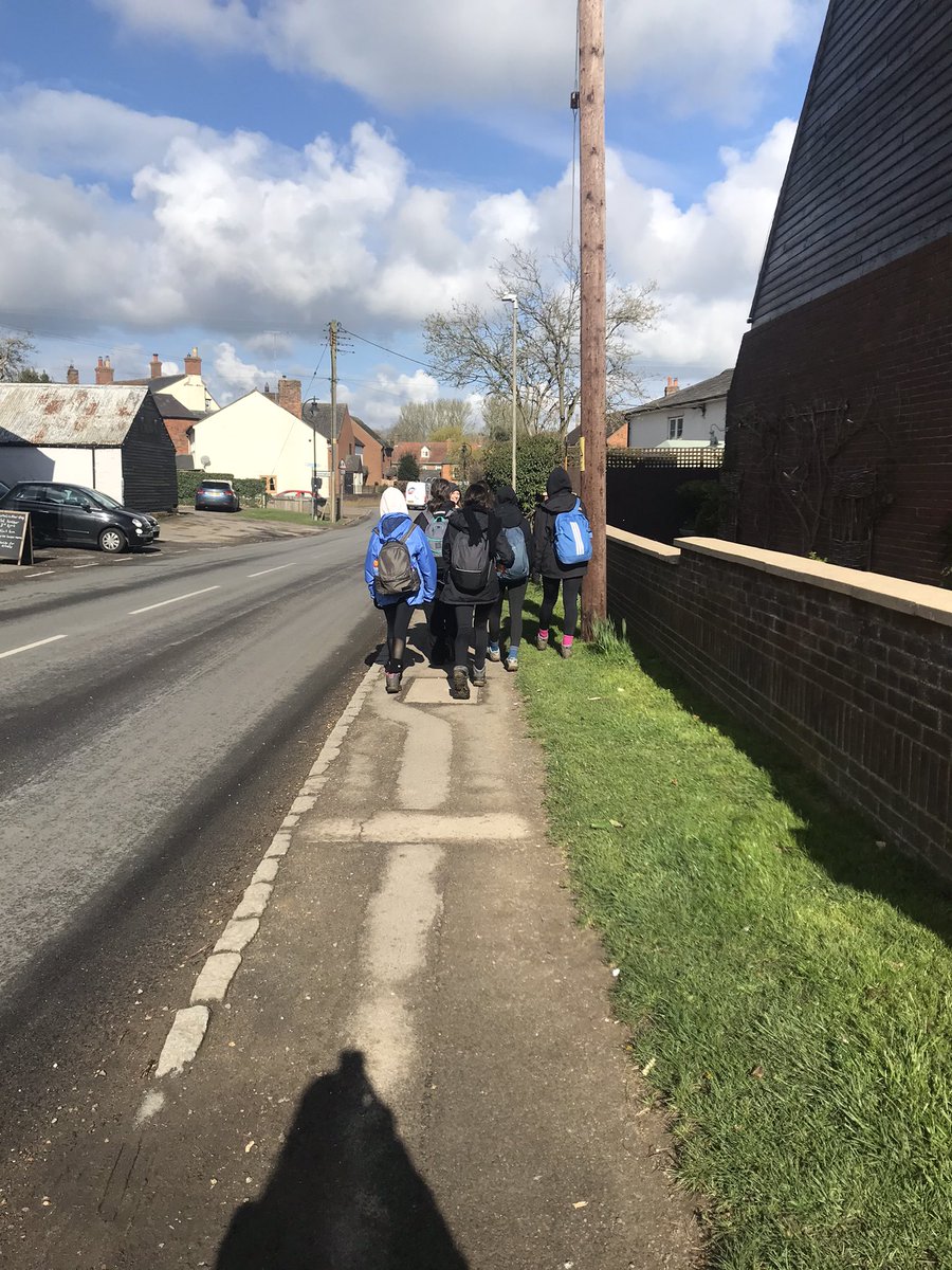 rlsdofe's tweet photo. All groups @TheRoyalLatin doing really well today, lots of miles covered off and some good aims @DofE_Kate @DofESouthEast @DofE https://t.co/LtZNKqdMSA
