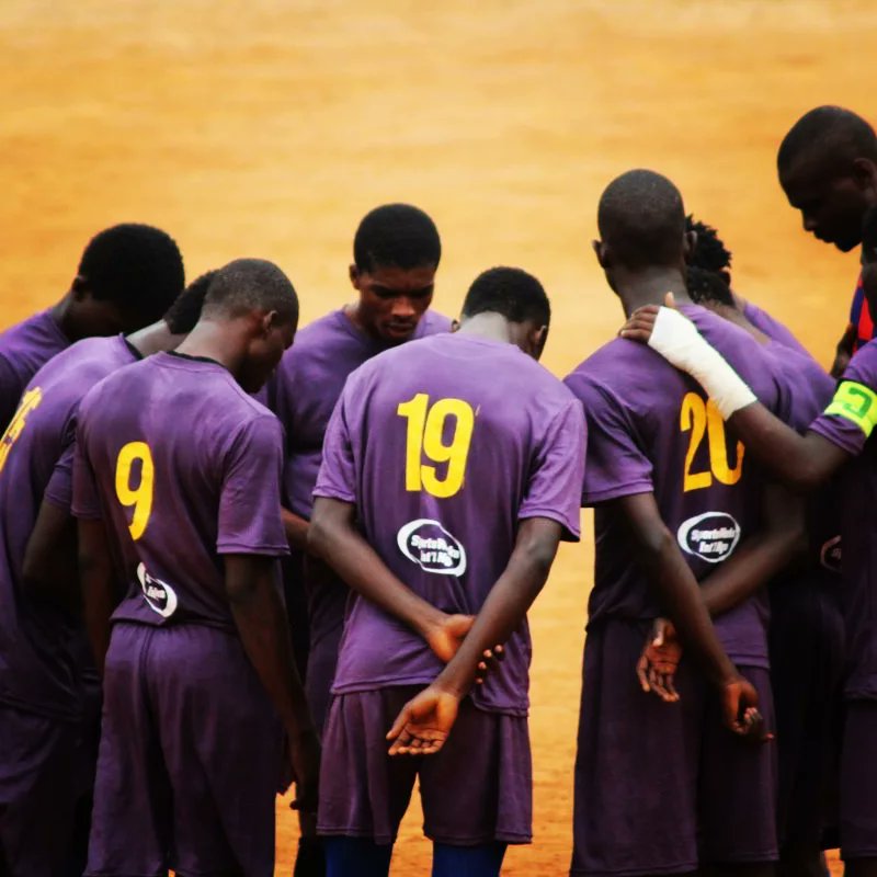 TurfSeason's tweet photo. Team work makes the dream work.
#turfneverstops #TurfSeason #TsLiga #grassrootssoccer #Africanfootball #TeamWork https://t.co/L0i0QmaAzq
