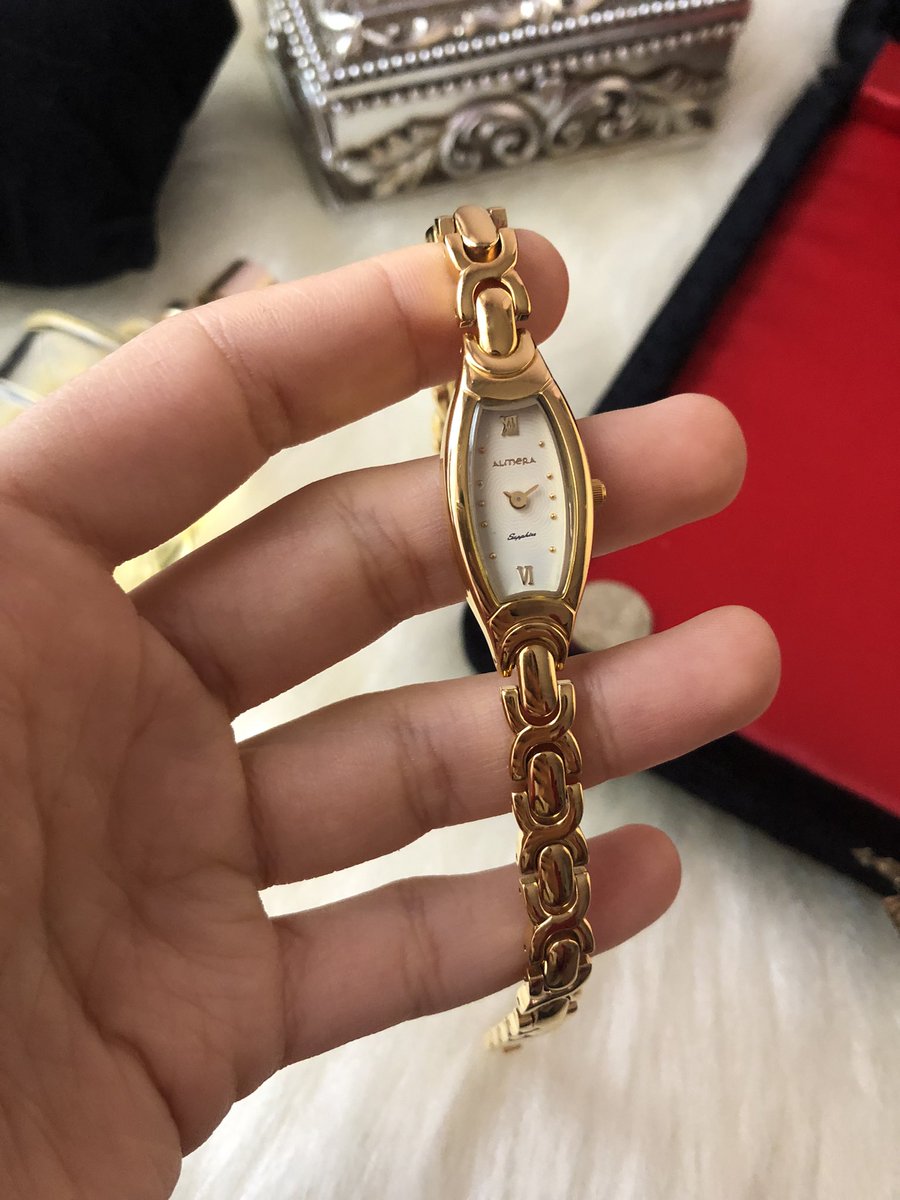 al_saat's tweet photo. Almera Vintage 💛 https://t.co/7biHzMnbd5