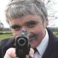 crazyirishpol's tweet photo. Minister for Defence Willie O'Dea poses for this photo (2005) https://t.co/x8yxvPkWGd