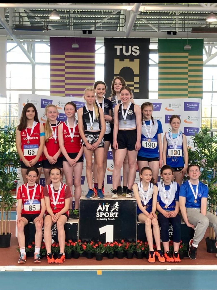 Loughview AC U13 girls take the All Ireland 4 X 200m indoor relay title in Athlone.