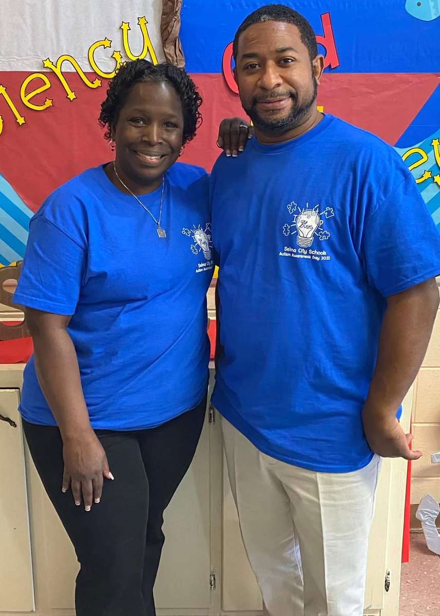SophiaPKingston's tweet photo. Team SPK is “Lighting it Up Blue” in recognition of Autism Awareness Month!! Thanks Camron for the awesome design! #lightitupblue #TeamSelmaConnected #TeamSPK #autismawareness https://t.co/lnrIYnFVvO
