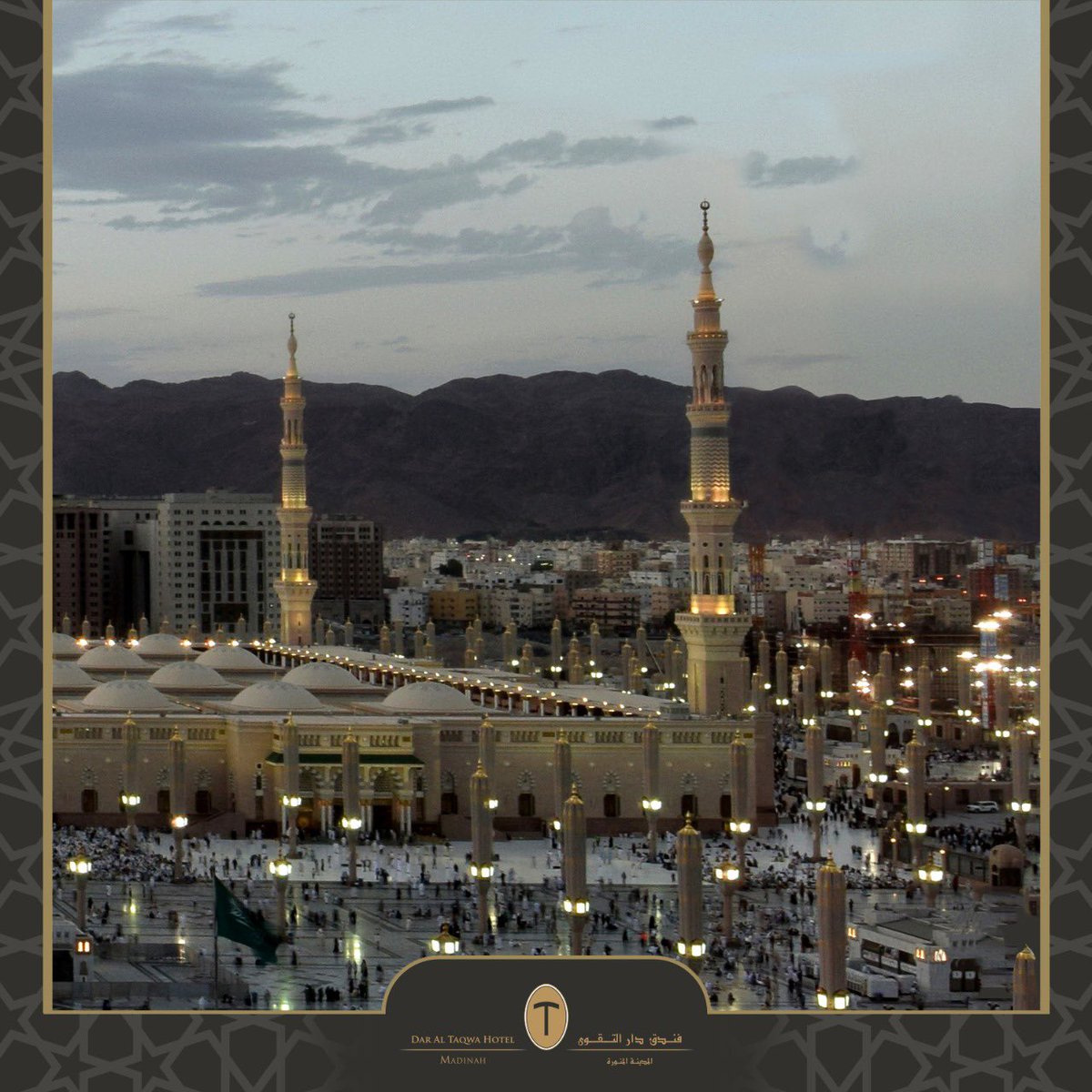 jnoongallery's tweet photo. كل عام وانتم بخير #رمضان_كريم https://t.co/ciQ7UYLmDn