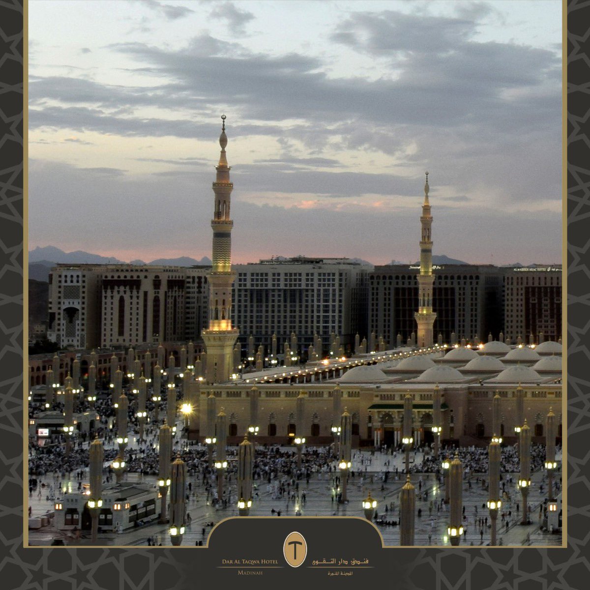 jnoongallery's tweet photo. كل عام وانتم بخير #رمضان_كريم https://t.co/ciQ7UYLmDn