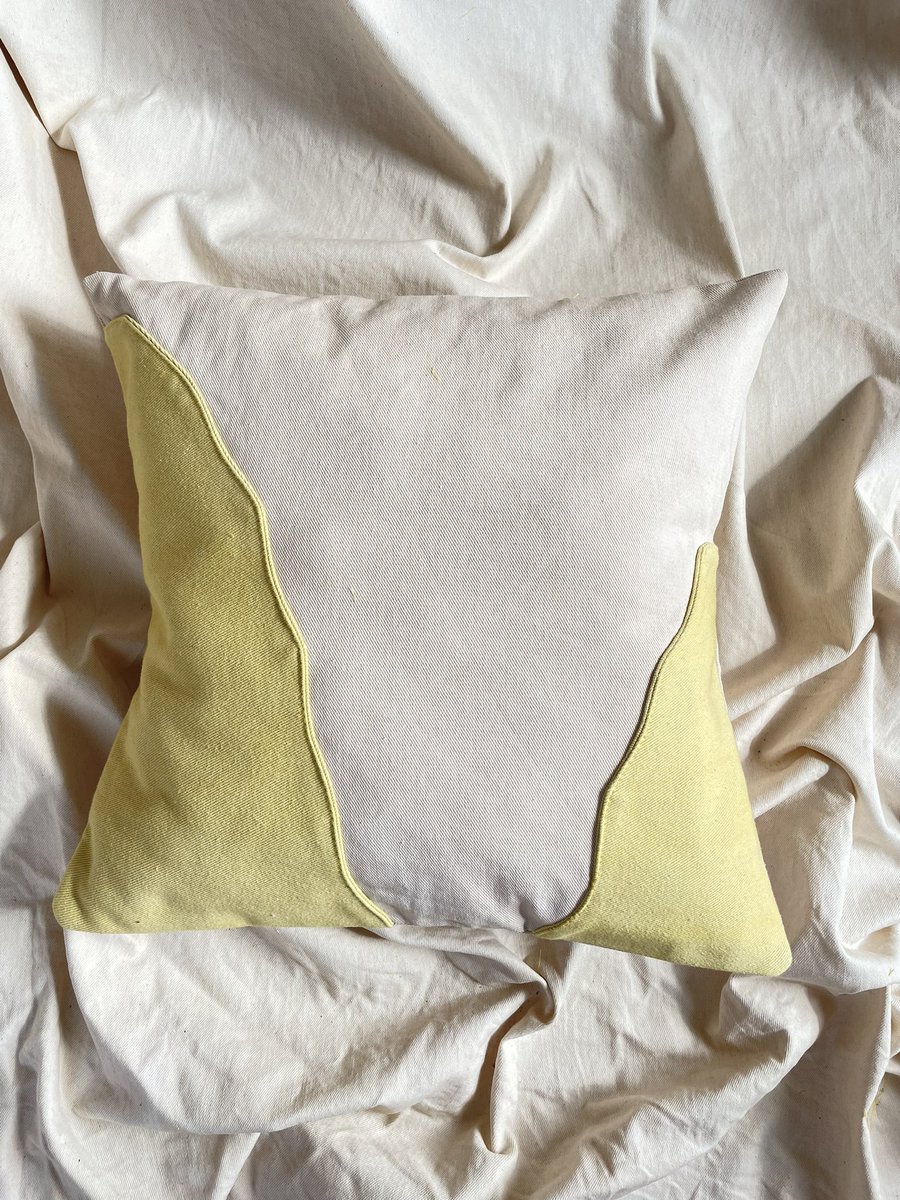 MotherofGao's tweet photo. Kganya scatter cushion collection now available for pre-order on our website 💛

https://t.co/7ljvUnaxcc https://t.co/Lht2eOL8LK