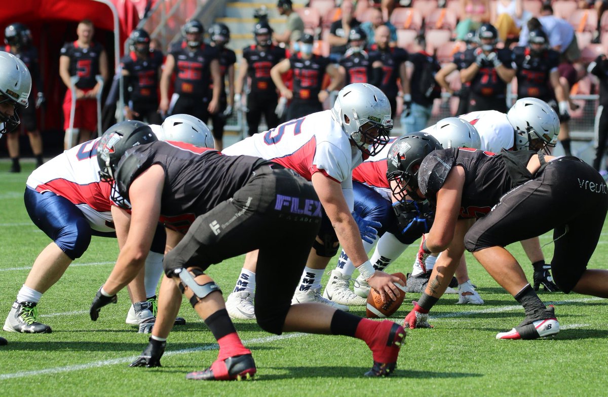 SMM_Football's tweet photo. Stockholm Mean Machines förlorade för 266 dagar sedan SM-finalen mot Örebro på Behrn Arena. Idag finns chans till revansch. Avspark i premiären av Superserien Herr 2022 borta mot @rebroblackknigh kl. 15.30.

Mer om matchen på https://t.co/aLG1OoyUvS #GoSMM https://t.co/jOaLwUTyCd