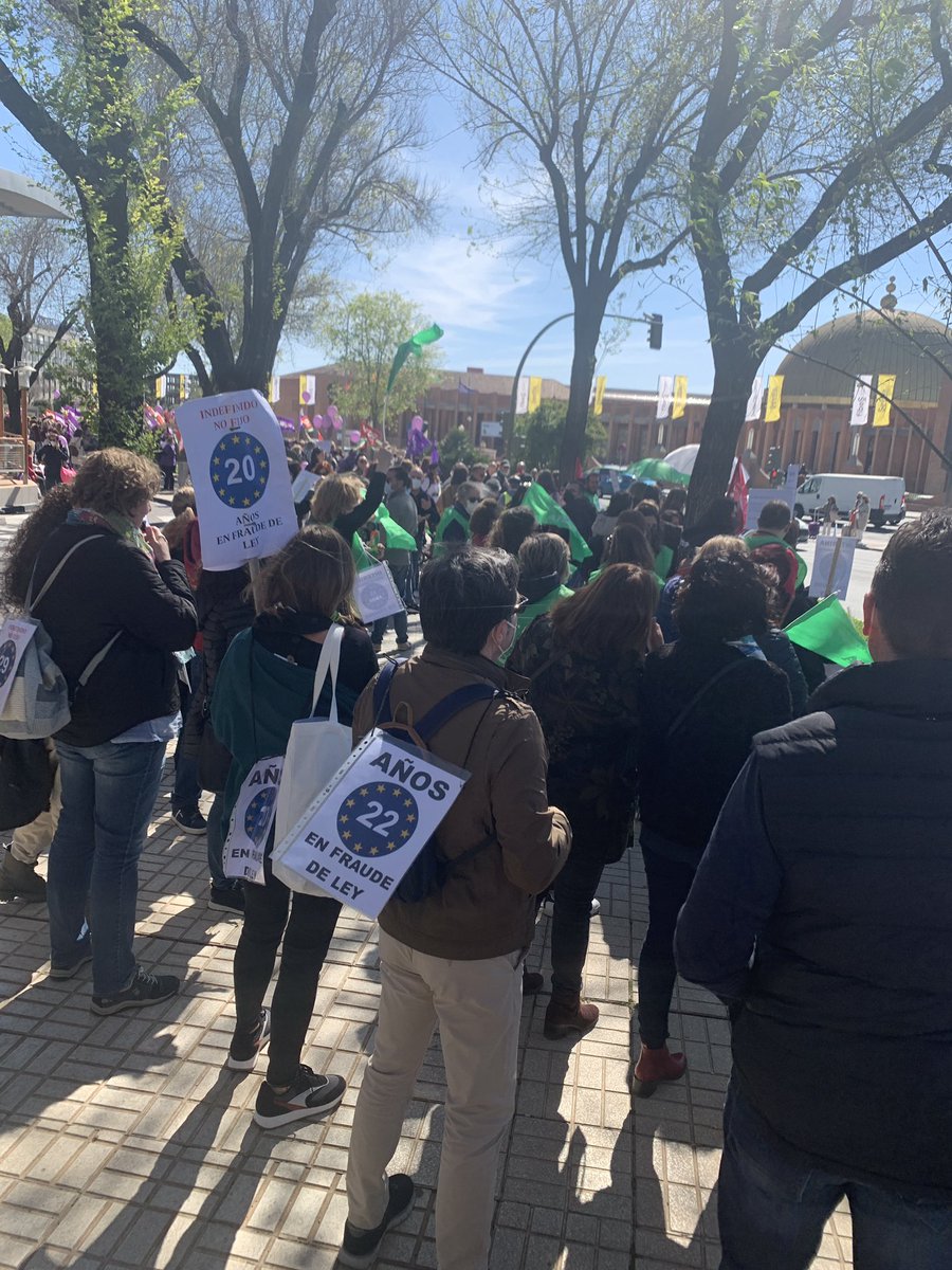 aplindf_rrss's tweet photo. Compañeros y compañeras de @interinosxunta, recordándole al Sr. @FeijooGalicia, que estamos todos juntos en la #FijezaYa. 

De Sur a Norte, de Oeste a Este de esta “piel de toro”, la Justicia solo puede ser UNA, la FIJEZA. https://t.co/RYT2u40WfK