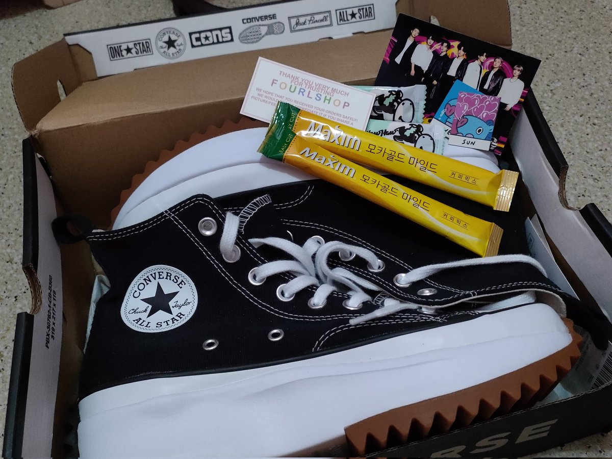 kkorchaencart's tweet photo. finally! my dream shoes are here!! thank you so much po @fourlshop 😊💖 thank you din po sa freebies 🥺

#FLSPROOFS https://t.co/EAaN2SnrDG