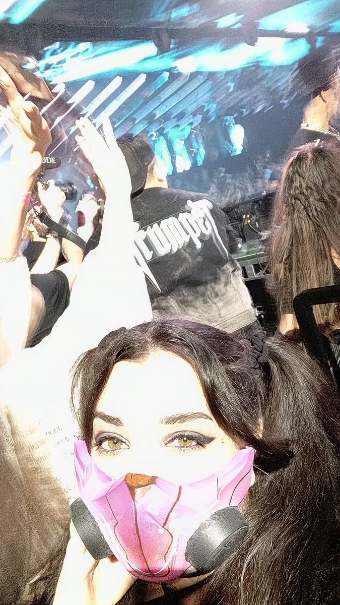 Queen of Misery tweet media