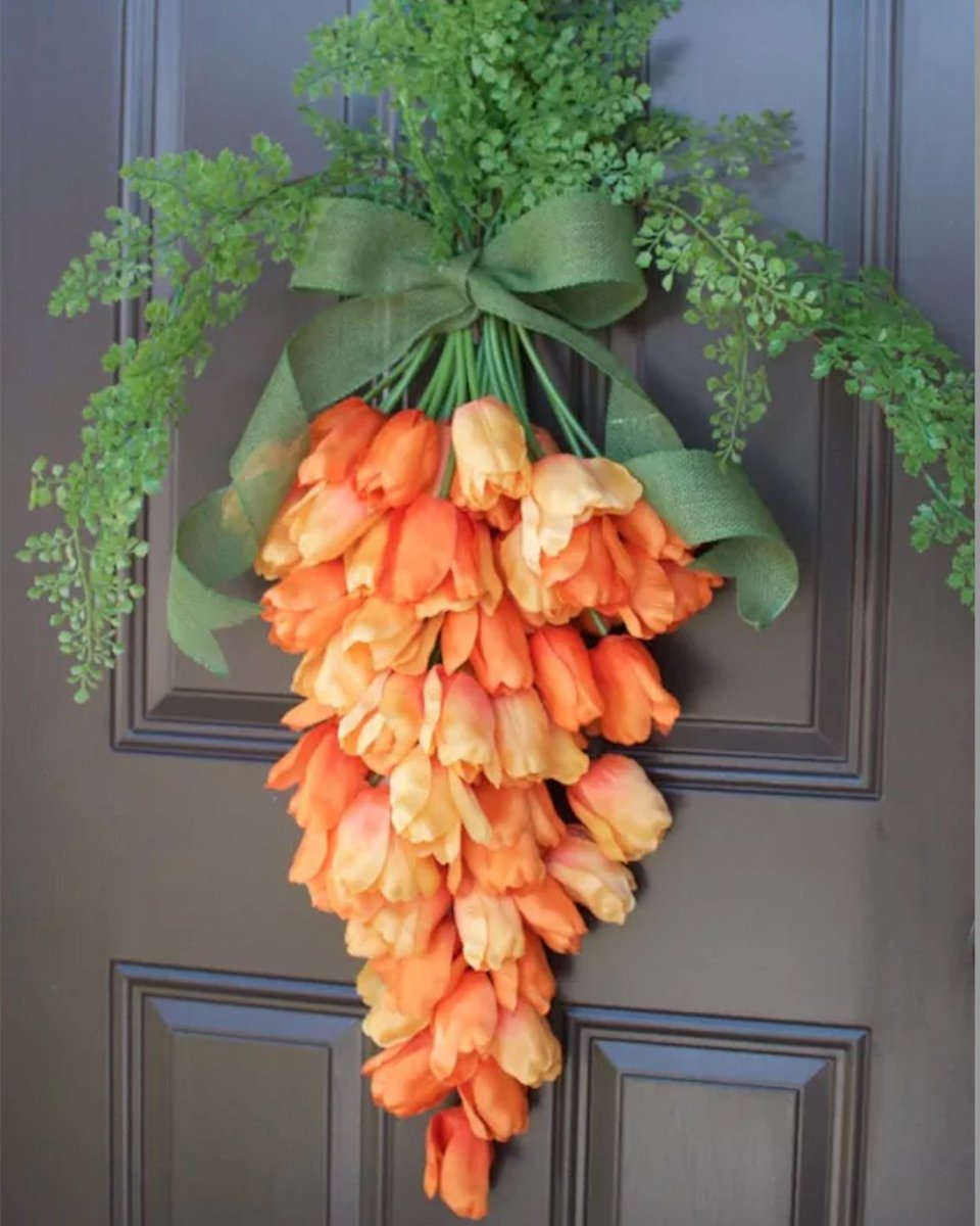 How cute is this Spring Carrot Door Hanger?!  🥕
.
.
.
#springdecor #springdoorhanger #easterdecor #easterdecorations #easterhomedecor #springhomedecor
