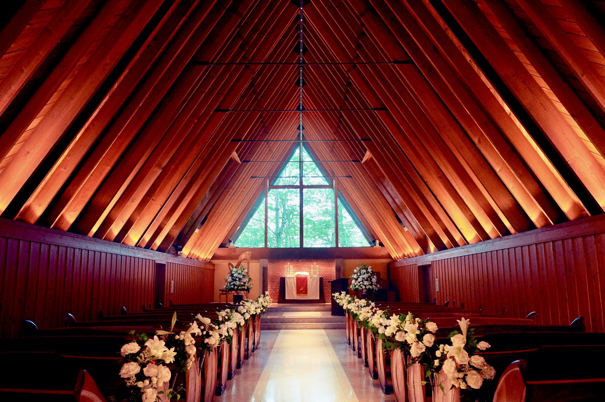 Japatabi 日曜礼拝 Sunday Services 長野県軽井沢町 軽井沢高原教会 で キリスト教で週の始まりとする日曜朝に行われる日曜礼拝 爽やかな空気の中で牧師さまの話に耳を傾けることができます 撮影場所 軽井沢高原教会 軽井沢マリオット Japatabi 日曜礼拝 Sunday Services 長野県軽井沢町 軽井沢高原教会 で キリスト教で週の始まりとする日曜朝に行われる日曜礼拝 爽やかな空気の中で牧師さまの話に耳を傾けることができます 撮影場所 軽井沢高原教会 軽井沢マリオット