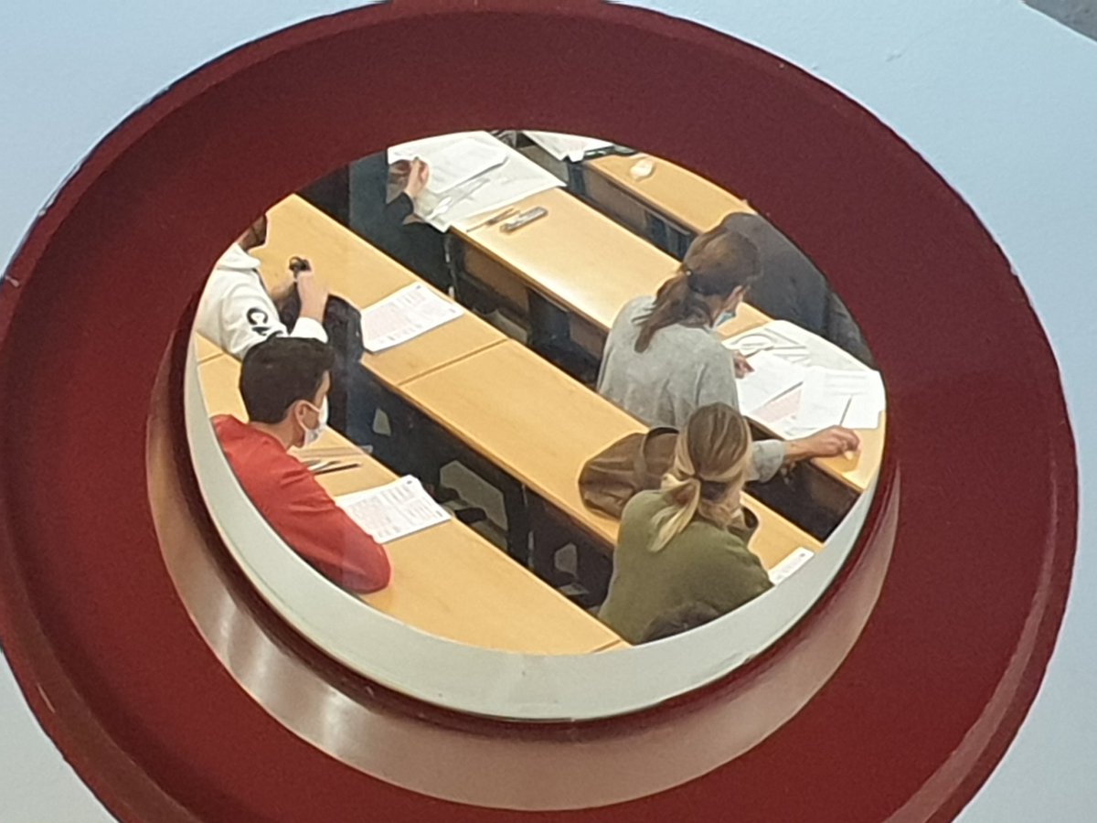 transportesgob's tweet photo. 1676 aspirantes se examinan hoy en @derecho_uam de las pruebas de Patrón de Embarcaciones de Recreo #PER, Patrón de Navegación Básica #PNB y Patrón Profesional de Embarcaciones de Recreo #PPER. #MarinaMercante
📋En 2021 se expidieron 34.352 nuevos títulos de #nauticaderecreo https://t.co/bKY7xcLAxz