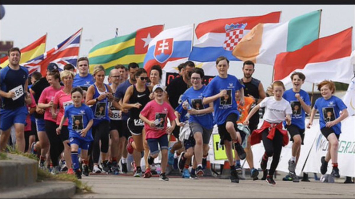 paullavellefoun's tweet photo. Saturday 28th May is our big run at Hoylake prom, 10k, 5k and golden mile for the young ones, this race caters for all, from experienced runners to families, registration will be open next week😎🏃 https://t.co/Yf6sMv0Gw5