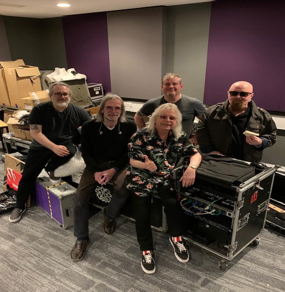 URGENT ANNOUNCEMENT
We’re absolutely gutted to have to make the following announcement: The band are going to have to postpone our Southampton and Cardiff shows. Unfortunately one of the band has tested positive for Covid
Please click here for more info: magnumonline.co.uk/news