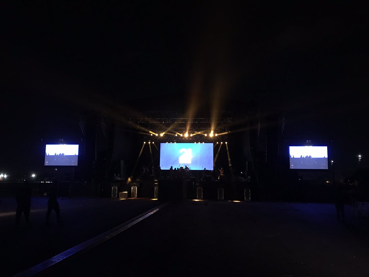 Abel_quinz's tweet photo. Preparados para hoy!! #Mqv21años https://t.co/wh8qj0WXl3