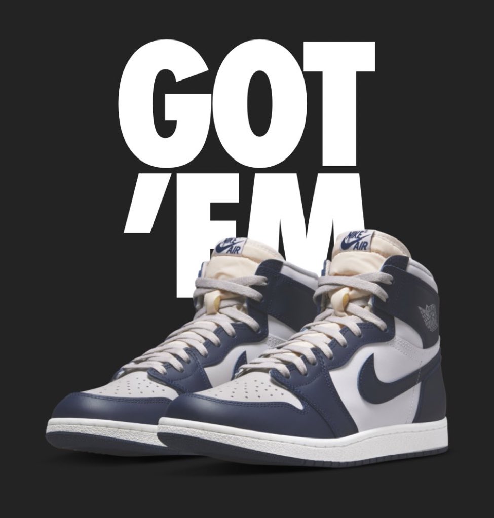 SNKR_TWITR tweet media