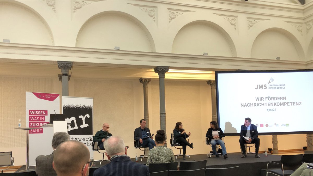 HSprengkamp's tweet photo. #jms22
https://t.co/OEM9nWoEiu (Fundgrube für Medienprojekte) https://t.co/AK0bVpUNH0
