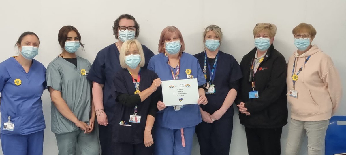 StJohnsandCDH's tweet photo. The Team have raised over £150 through our Liz making Sunflower badges, to support sending aid to the Ukraine. 🌻🌻🌻

We have also donated the items the refugees need by sending to International Aid 💗💗
@LancsHospitals @judypendlebury @NurseDotRachel @kbaines456 https://t.co/r0aCBECyUH