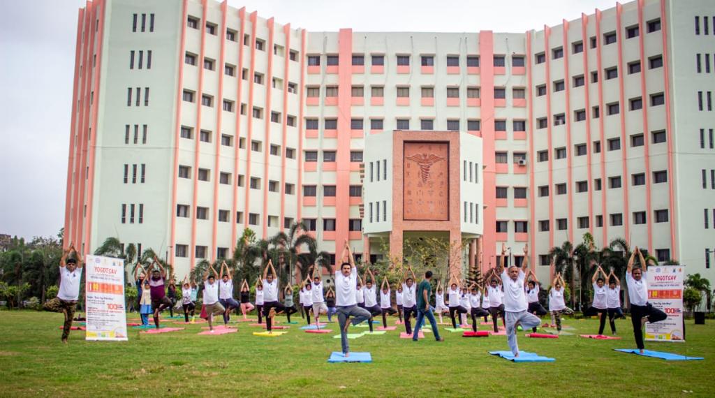 With just #80DaysToGo to #IDY2022, National Institute of Homeopathy, Kolkata organised the countdown event which included a CYP demonstration session, followed by a discussion on CYP’s benefits and concluded with a session on “Pran Vidya-Karo Yog Raho Nirog”

#Yoga #Ayush