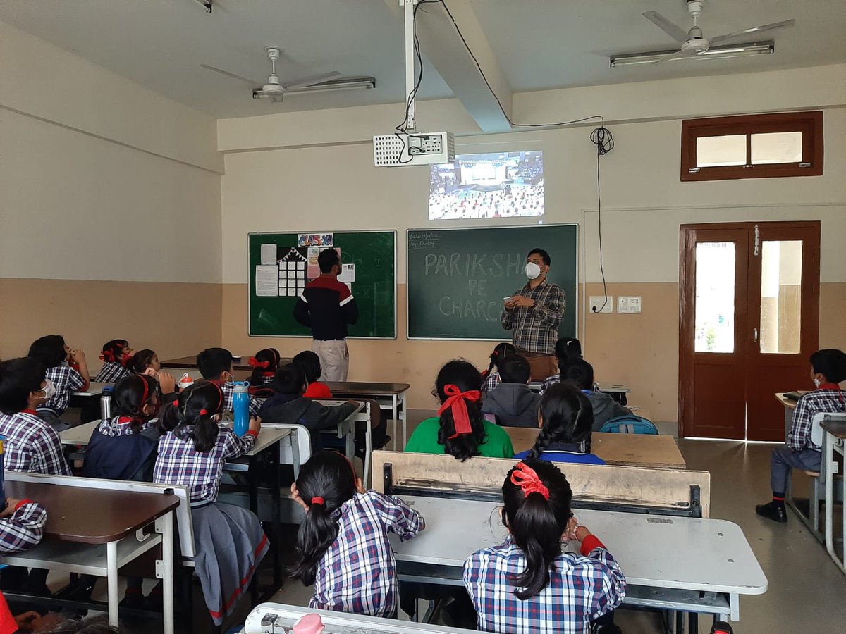 kvcut's tweet photo. Some more glimpses of Pariksha Pe Charcha 2022. #ParikshaPeCharcha2022  #PPC2022  #ExamWarriors
@dpradhanbjp @Annapurna4BJP @RanjanRajkuma11 @Drsubhassarkar @EduMinOfIndia @examwarriors https://t.co/BS6DRCgz7y