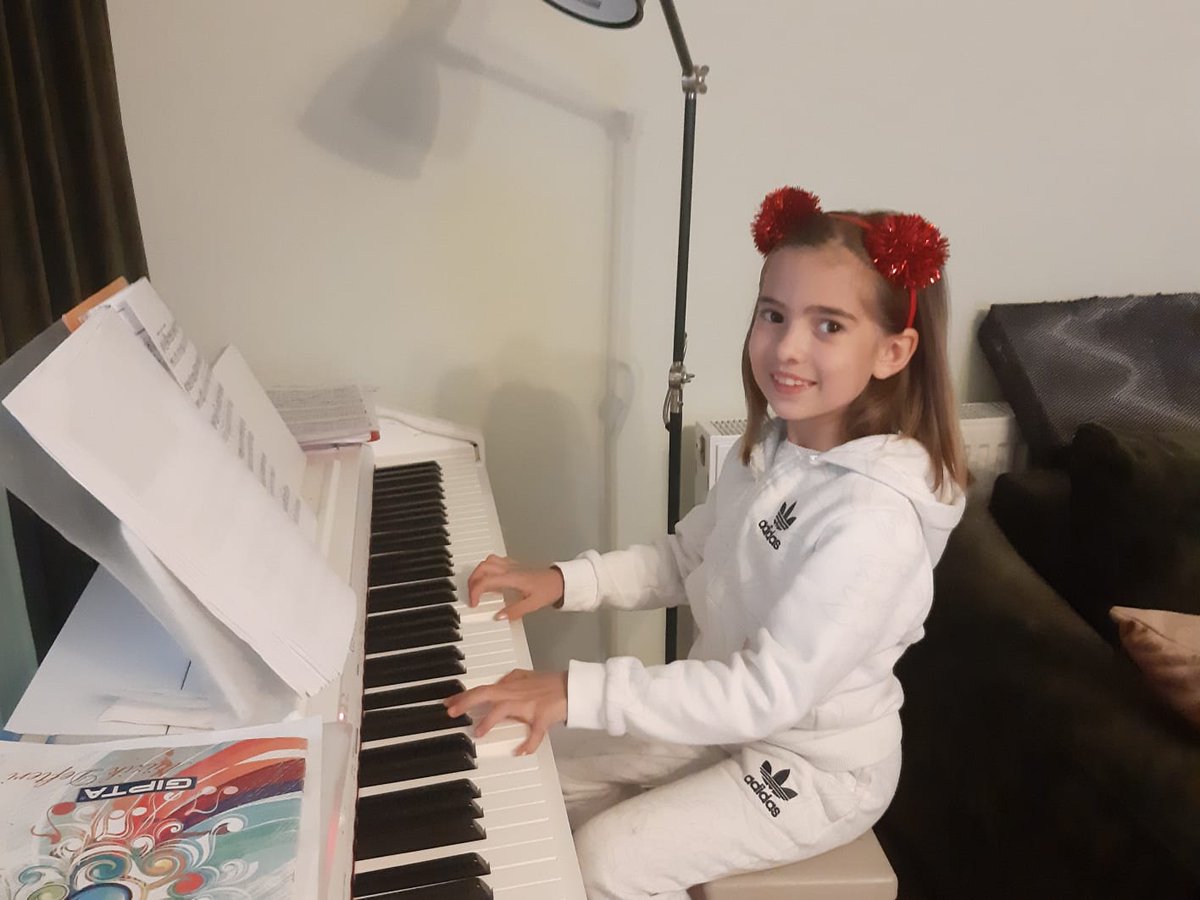 "Genç Yetenekler Tekirdağ’da Buluşuyor-2022 Piyano Yarışması" Bilsem-İlkokul kategorisinde, öğrencimiz
Meltem Vera EGEMEN, 869 katılımcının yarıştığı yarışmada 1. olmuştur. Öğrencimizi ve danışman öğretmeni Şebnem DOĞAN'ı tebrik ederiz.<a href="/MebOrgm/">Özel Eğitim ve Rehberlik Hiz. Genel Müdürlüğü</a> @BilsemMeb