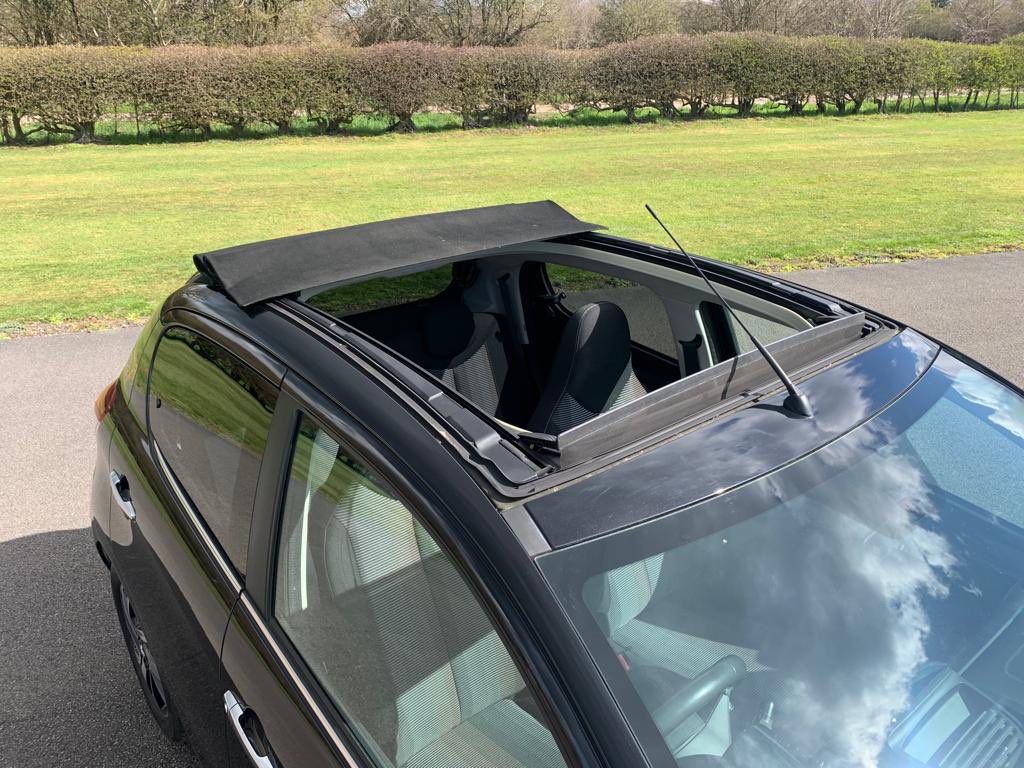 @smallcarshop tweet media