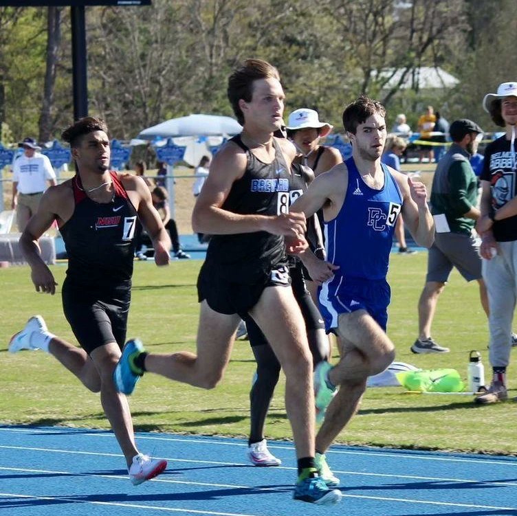 SV_Track_Field's tweet photo. Spring Valley alumni continue to put in work on the track! Continue to make us proud.
@georgie.wells and @dadfycaramel00
#springvalleyalumni #trackandfield #vikinglegacy #distancerunner #crosscountry #runner #runfamily https://t.co/6KOkTcocSX