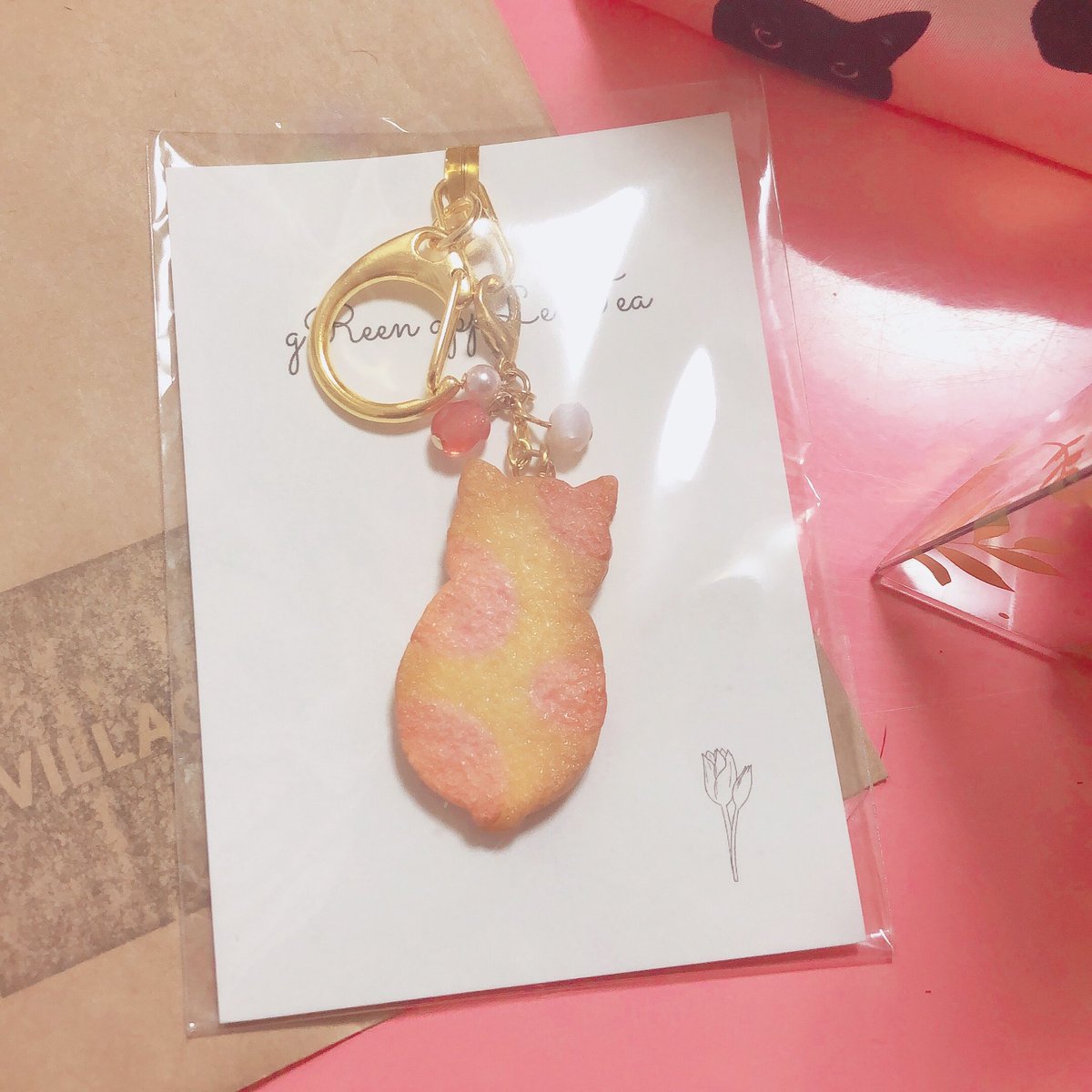 pomm0112's tweet photo. @g_appLe_Tea お返事ありがとうございます😭💓
ねこ大好きなのでほんと〜にこの作品心に刺さりました！
他の作品もすごく可愛かったから、友達と千歳のレラの出店やイベントについて早速話しました🥰🥰🥰
絶対また見に行きます😚💓💓 https://t.co/TYmbbtD0RH
