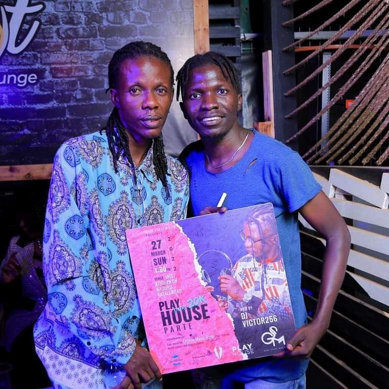 gracenakimera7's tweet photo. Your effort was indeed felt bro, keep up the great work and never give up on your dreams. Bigger things are soon to happen. God bless you @DJVictor256
#GodOfFire🔥🔥 https://t.co/IQDWqXFWfK https://t.co/JdRGHFYIqA