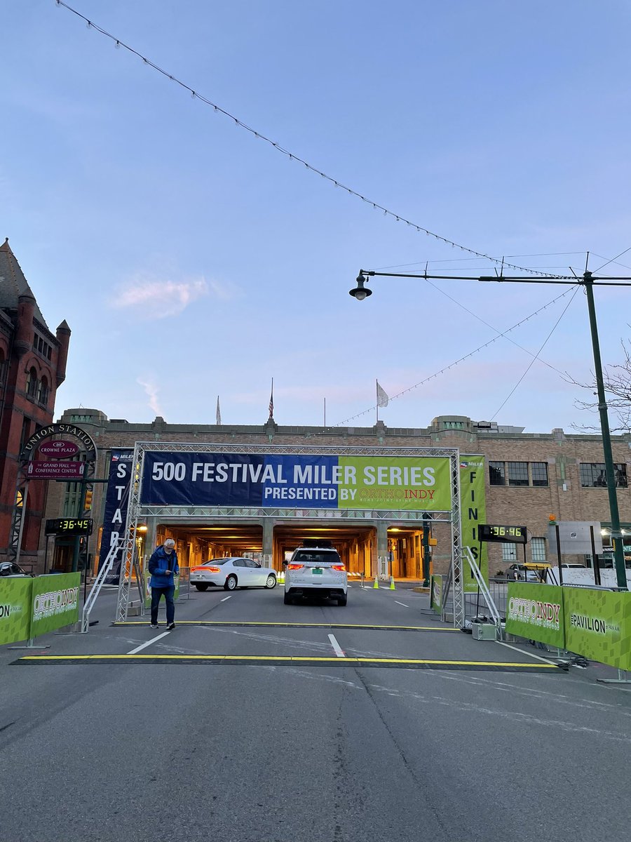 500Festival's tweet photo. Good morning, Indy!! We are up and ready for our 10-Miler, presented by @OrthoIndy!!βοΈ #IndyMilers https://t.co/mCN7Rl3gaU