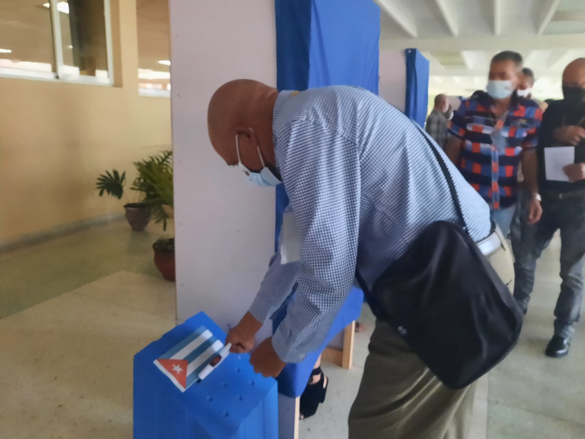 yetercita's tweet photo. En los primeros momentos de la Asamblea Privincial del #PCC en #Camagüey, fueron aprobadas las Comisiones de Documentación y Mandato. Seguidamente los delegados votaron de manera directa y secreta por los miembros del Comité Provincial del #Partido para la nueva etapa de trabajo. https://t.co/4JjtS4QY4L
