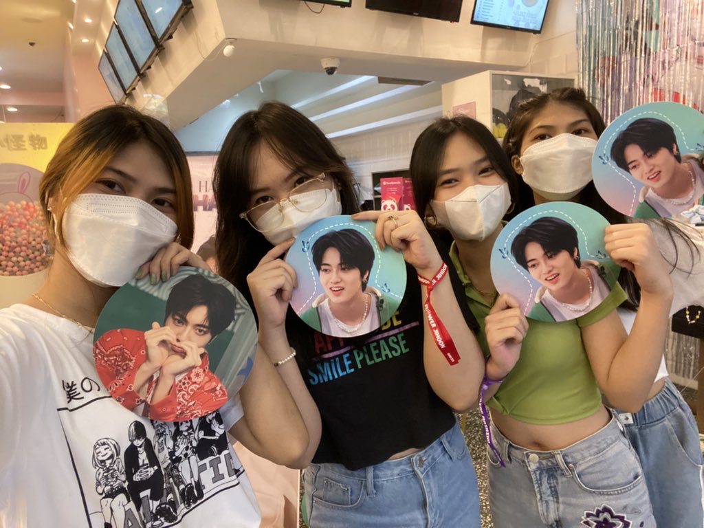 04_hjw's tweet photo. HARUTO CSE with my cousins 💙

#SpringTakesFlight #TREASURE
#트레저하루토 #HARUTO @treasuremembers https://t.co/Al1JRID3xB