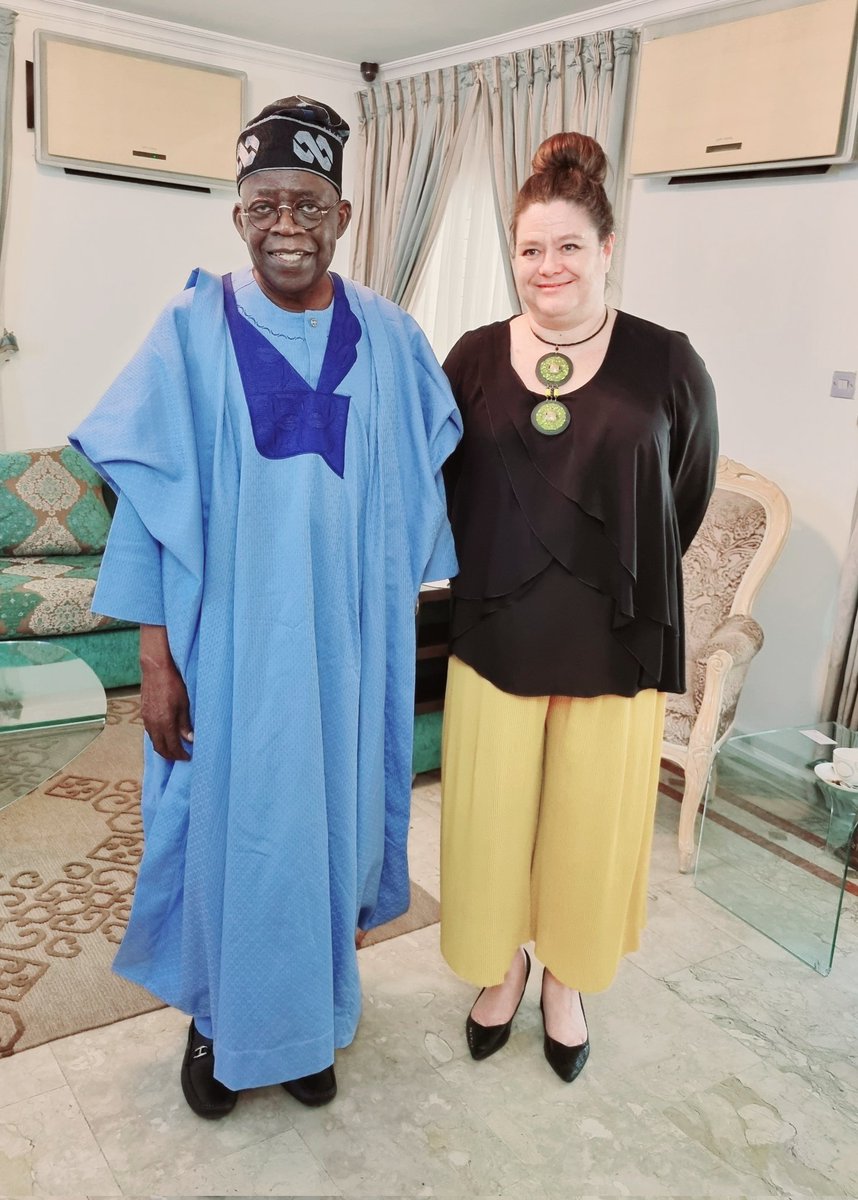 BATFor2023's tweet photo. France Ambassador to Nigeria Emmanuelle Blatmann, @eblatmann, on thursday paid a courtesy call to HE Asiwaju Bola Tinubu, @officialABAT the Former Governor of Lagos State. @FranceInNigeria ♾♾♾
#A4BAT #A4BAT2023 https://t.co/BOloP0iuSn