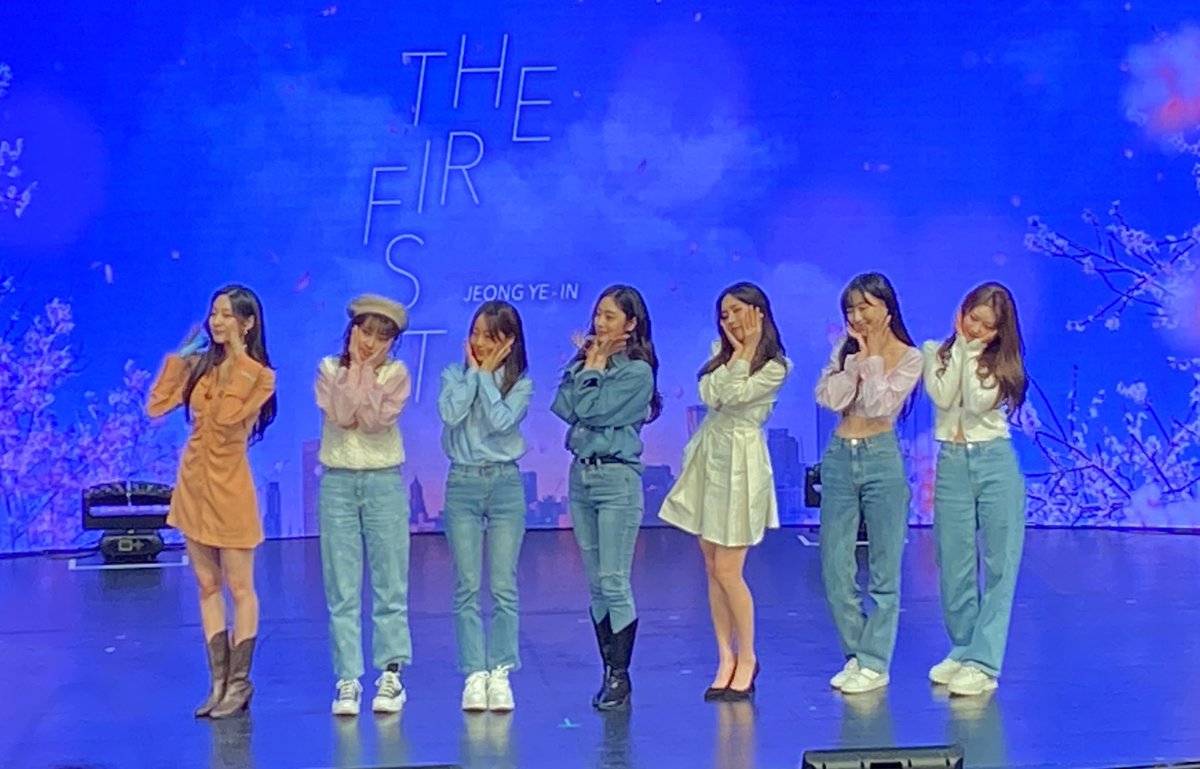 nalaraddudang's tweet photo. 러블리즈 진짜 사랑해💗 https://t.co/EXXaVv3pPd