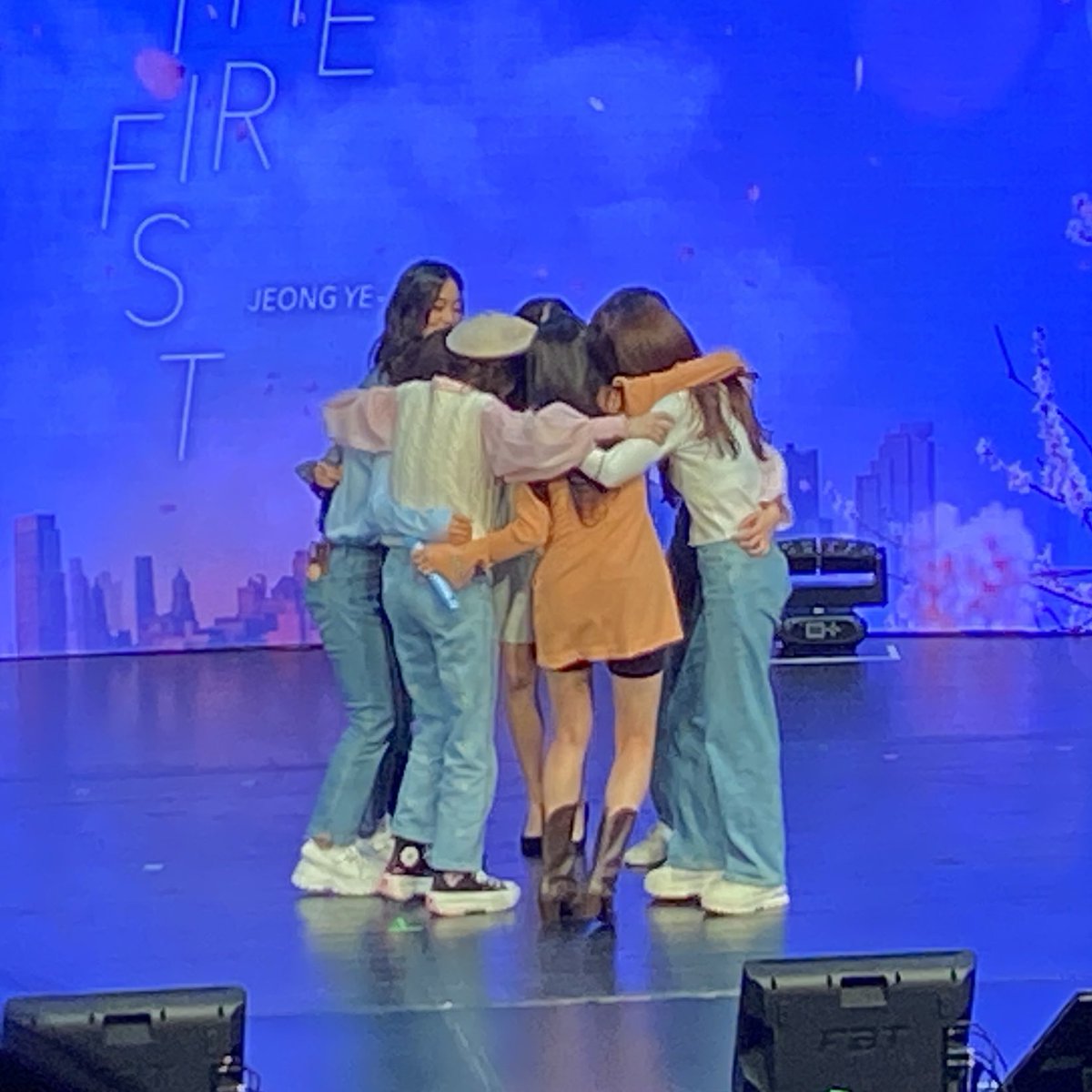 nalaraddudang's tweet photo. 러블리즈 진짜 사랑해💗 https://t.co/EXXaVv3pPd