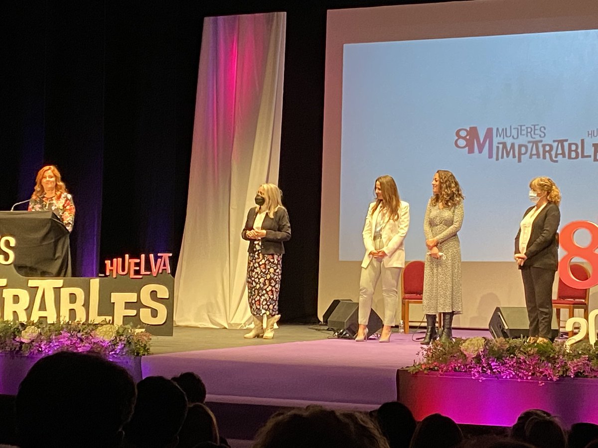 YayiMellado's tweet photo. En Empresa, las #mujeresimparables son Inmaculada Rodriguez , Alba Rodriguez de @flordedonanabio , Lola López y @AmeliaRomeroo . 
@DipuHU @presidipuhu https://t.co/QPogiSQUwg