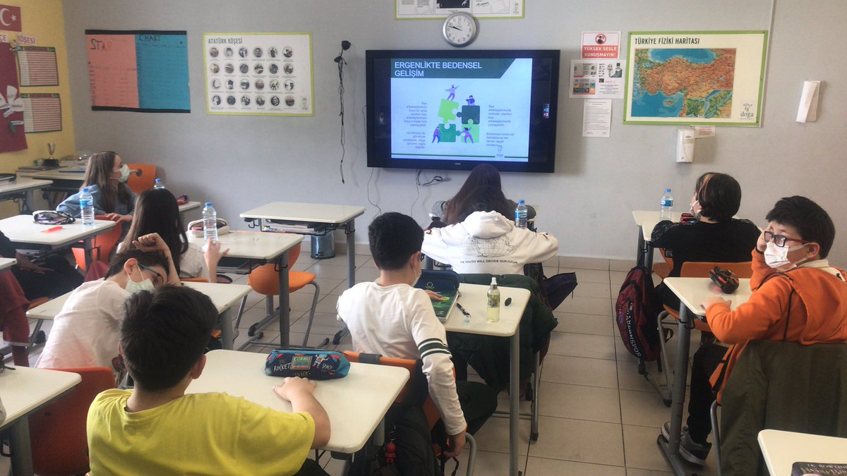 Ergenlik değişim,dönüşüm,başkalaşım büyümek demektir.Bu dönemde birey hem bedensel hem ruhsal hem de toplumsal alanda değişime,dönüşme uğrar. Rehberlik dersimizde 5. sınıflarımıza “Ergenlik Sunumumuzu”gerçekleştirdik <a href="/eebruoruc/">Ebru Oruç</a> <a href="/ozkanay_/">Özkan Ay</a> <a href="/ersankurall/">mehmet ersan kural</a> <a href="/gulsenakssu/">Gülşen Arslan</a> @Halkali_2Doga