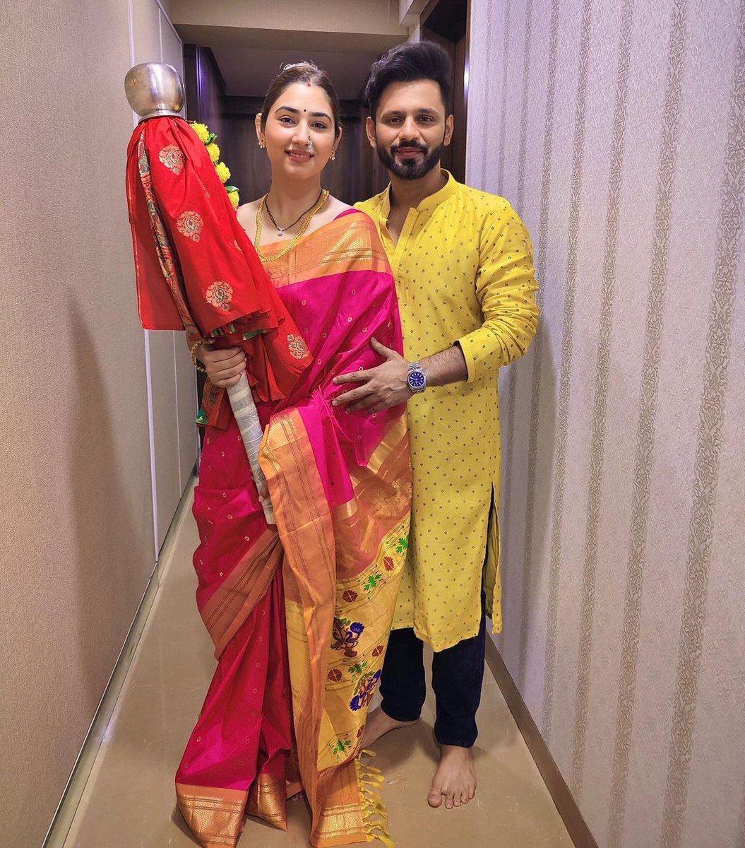 @dishaparmar & @rahulvaidyarkv celebrates the festivities of Gudi Padwa 🥰
#dishaparmar #rahulvaidya #dishaparmarfanclub #dishaparmarfans #rahulvaidyafanclub #rahulvaidyarkv #rahulvaidyafans #badeacchelagtehain2 #badeachhelagtehain2 #balh2 #biggboss14