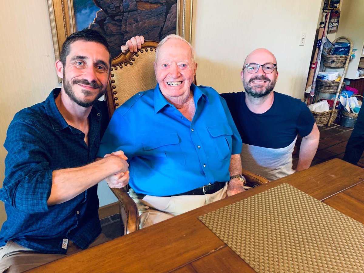 Une incroyable rencontre dix ans après avoir découvert son existence. Colonel Joe Kittinger, le héros des héros qui nous a inspiré SpaceBoy 🥰 #JoeKittinger #OlivierPairoux #spaceboythemovie #spacehero
