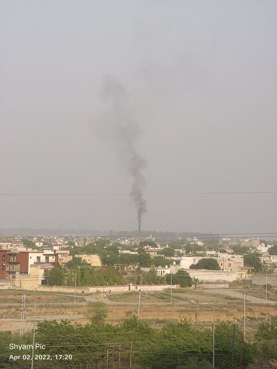 tokumarshyam's tweet photo. This is today's pic no action taken
@CPCB_OFFICIAL @UPPCBLKO are you guys sleeping ? 
@PMOIndia @myogioffice please take action against these official who is careless about environments
 Modi ji promising to support climate change and here no strict action
@Uppolice @alok24 https://t.co/fBF6ahChoW