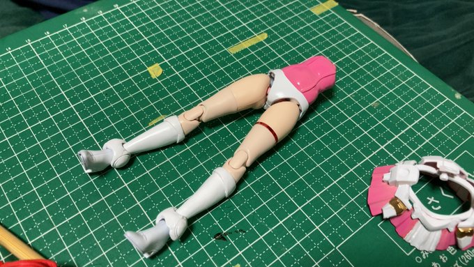 プラモでエスカレイヤー。スカートの下。 