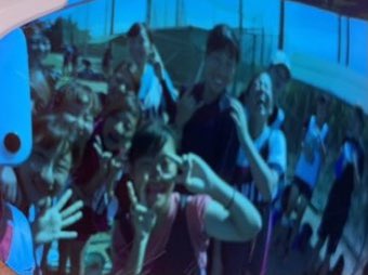___risako__s's tweet photo. 育成の先輩のサングラスでパシャリ
#夏合宿 https://t.co/4tAwVI40KG