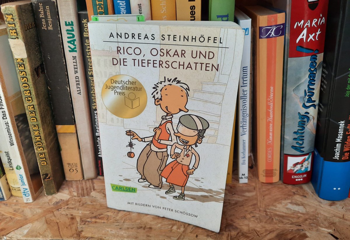 buecherzelle_LN's tweet photo. 2 auf 1 Heute ist der Geburtstag von Hans Christian #Andersen und Tag des #Kinderbuchs. Was soll ich sagen: ich kann beides sehr gut bedienen. #freelittlelibrary https://t.co/d6No1FdXG2