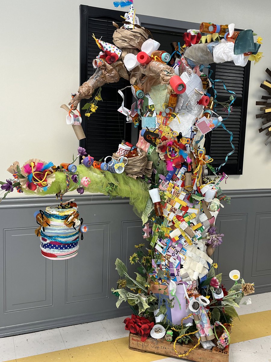 KincaidTechie's tweet photo. Look at what our amazing students created as part of our Celebration of the Arts Day at Kincaid! Our day was full of imagination, laughter &amp; fun! Many thanks to our parents &amp; staff for making it happen. ❤ #trashtotreasuretree @KincaidPTA @KincaidArt @KincaidCougars @CobbSchools https://t.co/Z0MSS9yZsq