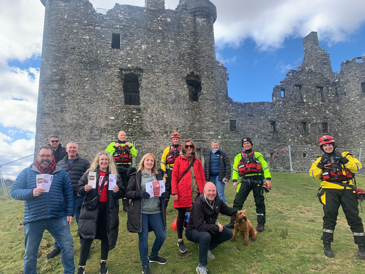 abewdhq's tweet image. Oban Blue Watch have been combining training with engagement today at the stunning Loch Awe. The area we use to train is also popular for camping and fishing, and the crew have been offering advice on water safety and outdoor fire reduction 🔥 #RespectTheWater #SpringTAP