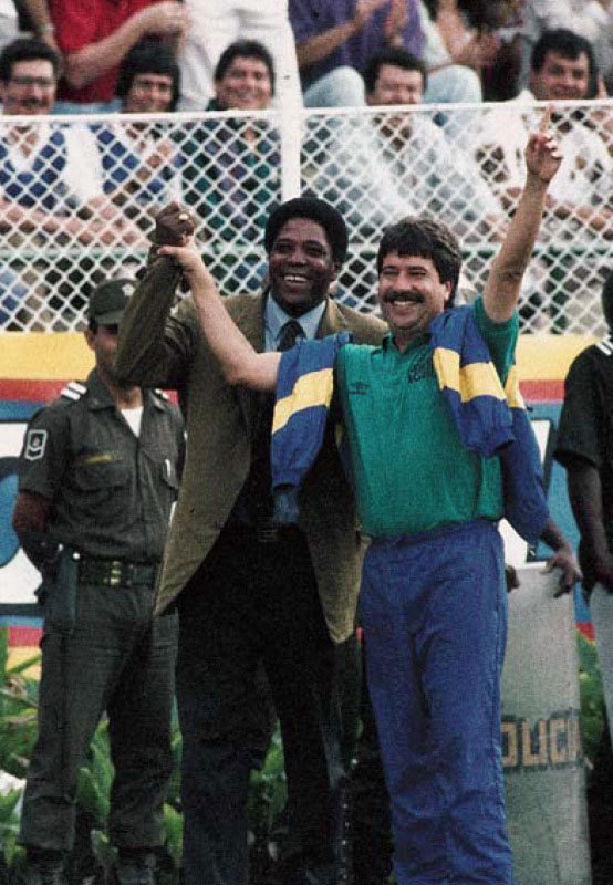 Los únicos capaces de llevar a Colombia a tres mundiales consecutivos. Llevaron a nuestra selección a la élite del fútbol mundial con un juego precioso y táctico. Primeros en llevar a un club colombiano a ser campeón de Copa Libertadores. Además nos dieron título de Copa America.