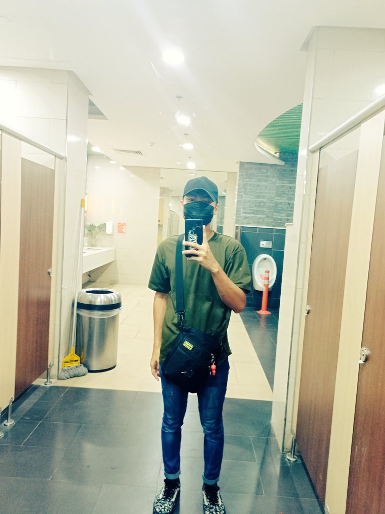 CalyxRoland's tweet photo. https://t.co/SQfGcaysxW