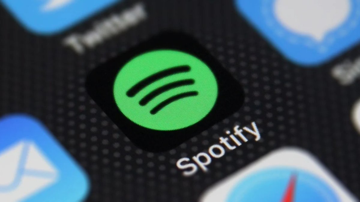 Geçtiğimiz yıl podcast keşif platformu Podz’u yaklaşık 50 milyon dolar karşılığında satın alan Spotify, Podz’un teknolojisinin kendi uygulamasında kullanımı için testlere başladı.

medium.com/podcast-evreni…