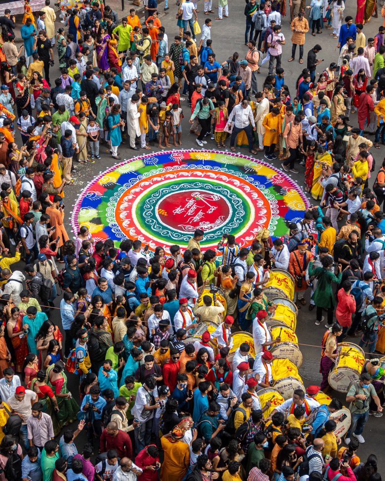 anandmahindra's tweet photo. Incredible India’s intense colours. And that child’s expression gives hope for a colourful New Year in which we will meet and gather together again…Glorious textures of Gudi Padwa celebrations in Girgaon, Mumbai this morning. (Pics By @ompsyram naturally) https://t.co/3n5o2cOZM5