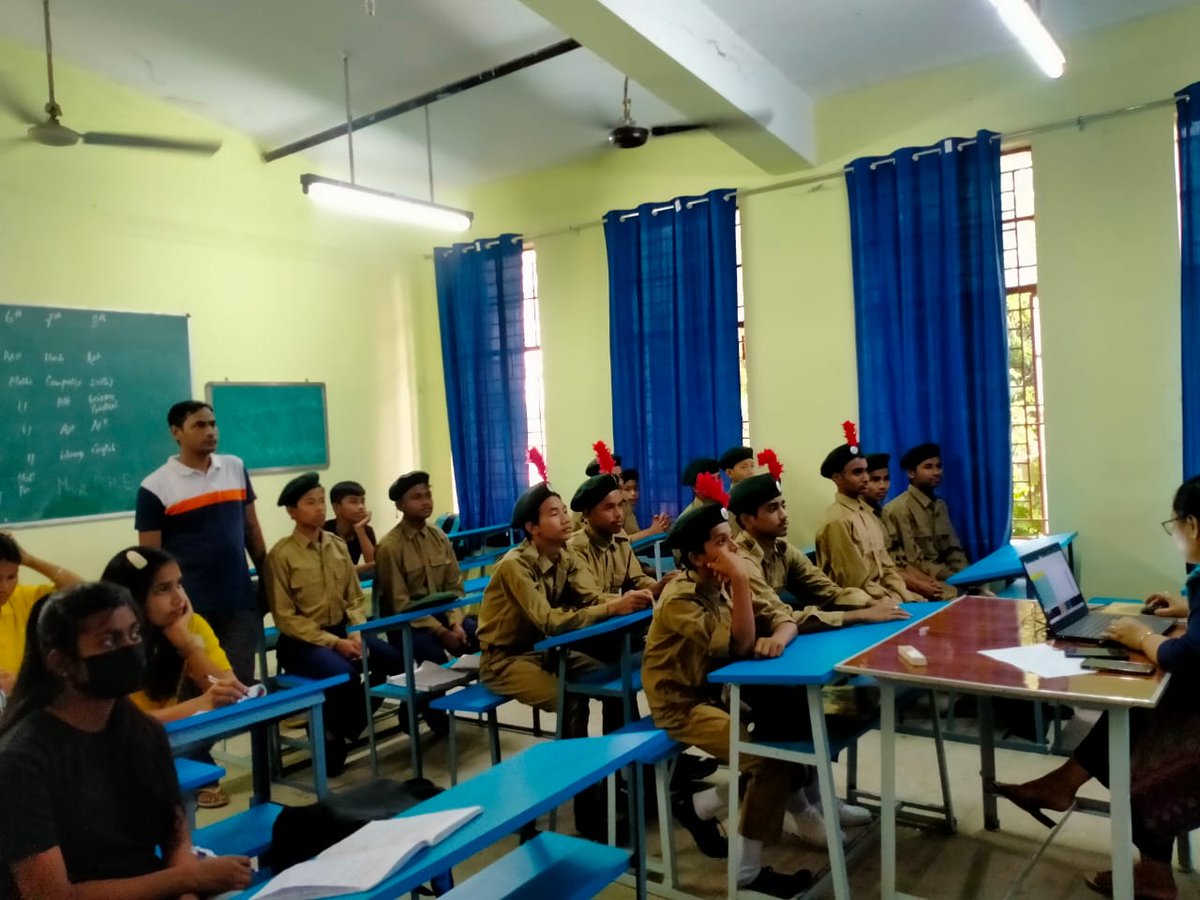 prodefgau's tweet photo. #NCC
जवाहर नवोदय विद्यालय पैलापुल कछार
के 3 असम बटालियन एनसीसी यूनिट, सिलचर ग्रुप के कैडेट्स परीक्षा पर चर्चा कार्यक्रम का वर्चुअल प्रसारण देखते हुए
#sichar #assam
@nccner @HQ_DG_NCC
@CMOfficeAssam @dccachar @EduMinOfIndia @PIB_Guwahati https://t.co/9mzyF6g7NF